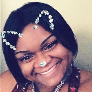 Meet your Posher, Brooke